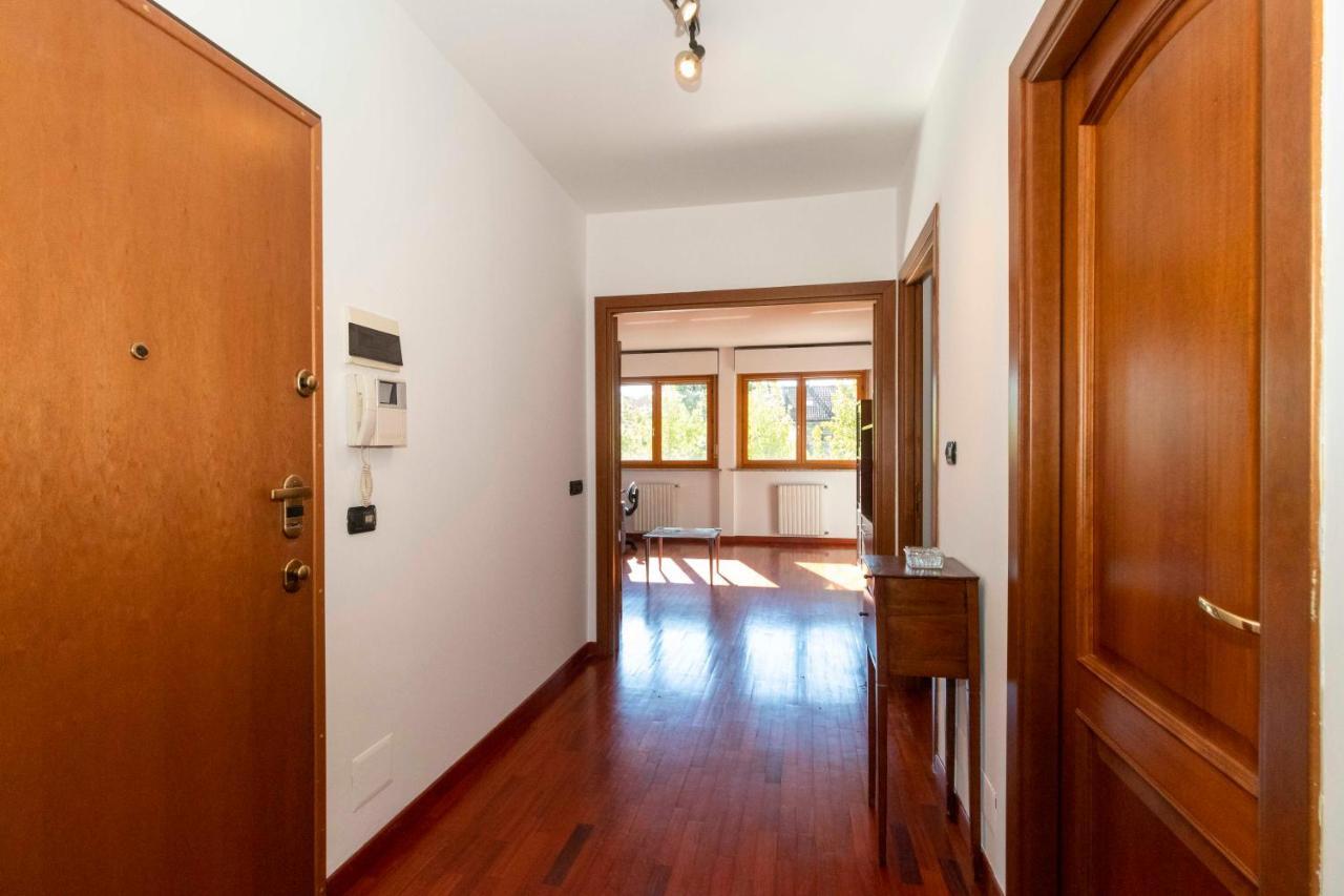 Апартаменты Cozy&Spacious Apt 2 Min Walk From The Tram Stop! Турин Экстерьер фото
