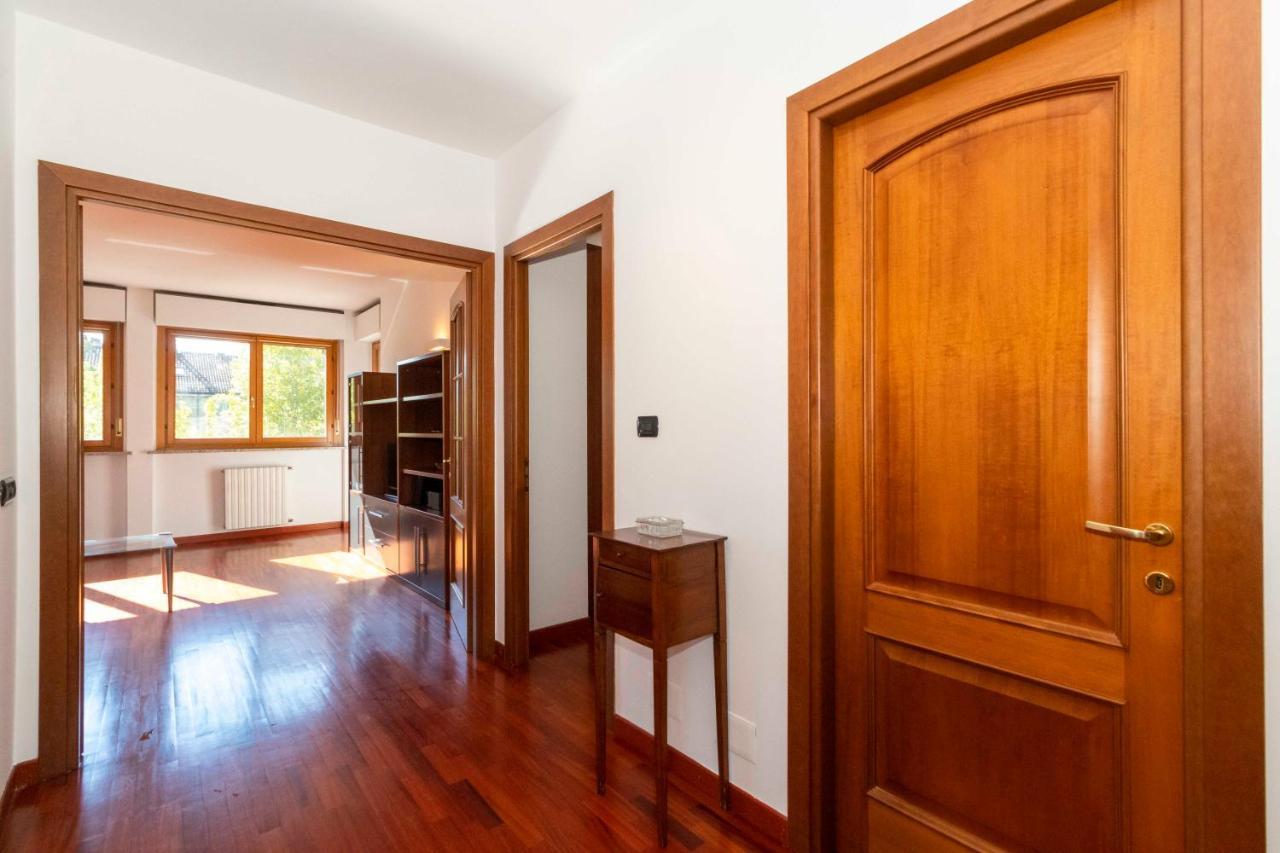 Апартаменты Cozy&Spacious Apt 2 Min Walk From The Tram Stop! Турин Экстерьер фото