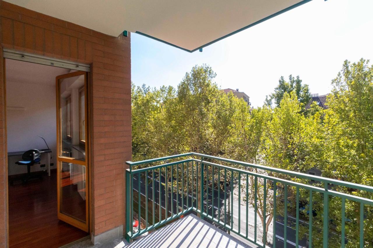 Апартаменты Cozy&Spacious Apt 2 Min Walk From The Tram Stop! Турин Экстерьер фото