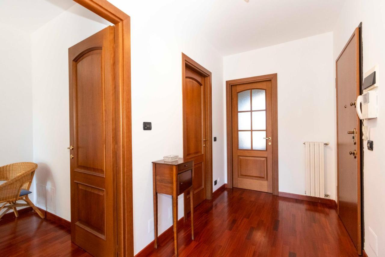 Апартаменты Cozy&Spacious Apt 2 Min Walk From The Tram Stop! Турин Экстерьер фото